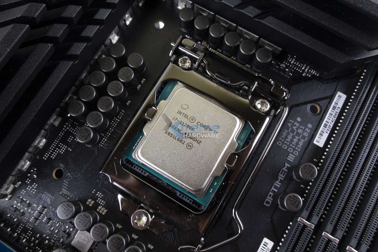 ASUS ROG MAXIMUS XIII HERO 40 873b6